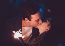 The Art of Kissing: A Guide on How to Kiss Like a Pro