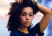 Get Glowing Skin: The Ultimate Guide on How to Wash Your Face