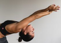 This 5-Minute Yoga Flow Reduces Anxiety Better Than Meds