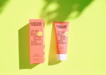 Never wearing sunscreen again! Genius 5-minute DIY sun protection spray