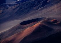 “Post-Apocalyptic Novels: Why They’re More Popular Than Ever” “Post-Apocalyptic Novels: Why They’re More Popular Than Ever”