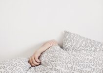 Optimize Your Sleep Routine with These 10 Natural Tweaks