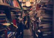 “Self-Publishing vs. Traditional Publishing: Which is Right for You?”