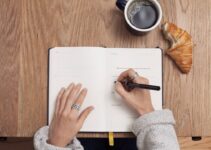 “AI and Creativity: Can Machines Truly Write Novels?”