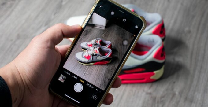 Photo "AI Image Enhancement for E-commerce: Boosting Conversion Rates with Better Product Photos"