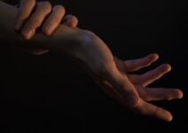 Grip Strength Impact on Back Exercise Performance Grip Strength Impact on Back Exercise Performance