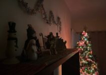 How to Create a Pet-Friendly Christmas Tree Setup