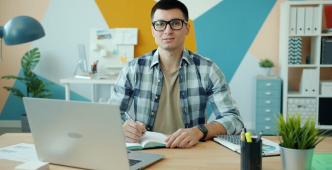 How To Balance Work And Personal Life Effectively - Learn How Do It