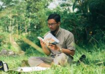 How to Make Time for Reading During Your Lunch Break