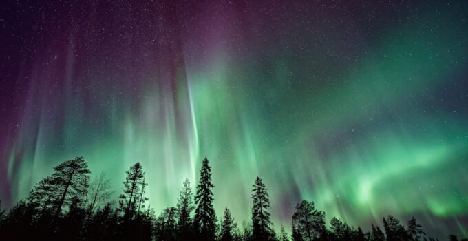 How to Understand How the Northern Lights Are Created