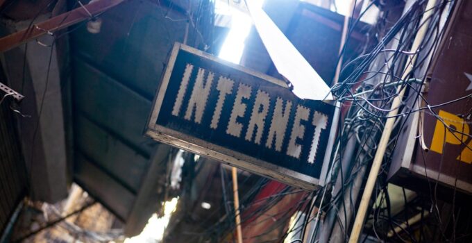 How to Understand How the Internet Actually Works