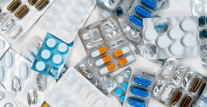 How to Understand How Antibiotics Fight Bacteria