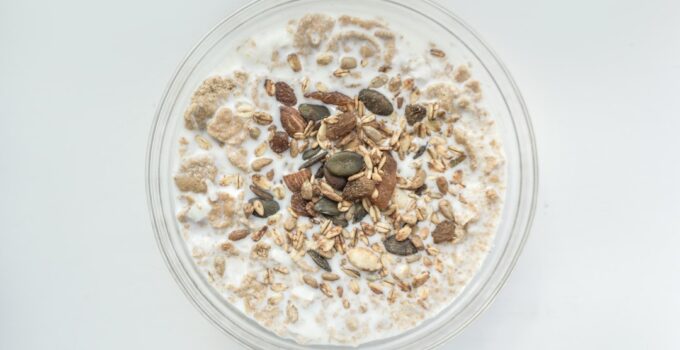 How to Make Homemade Granola for Breakfast